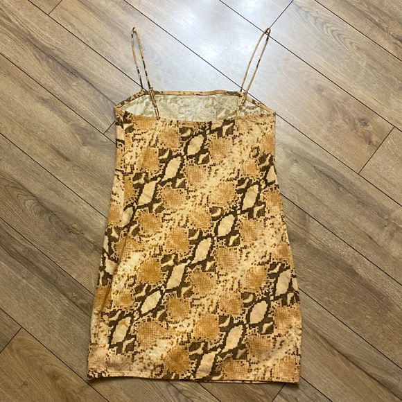 Indah Bea Bias Linen Blend Mini Dress in Desert Python - Picture 5 of 7